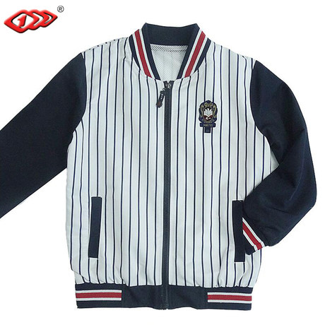 Shuncheng is a sportswear for primary school students in Shenyang in autumn