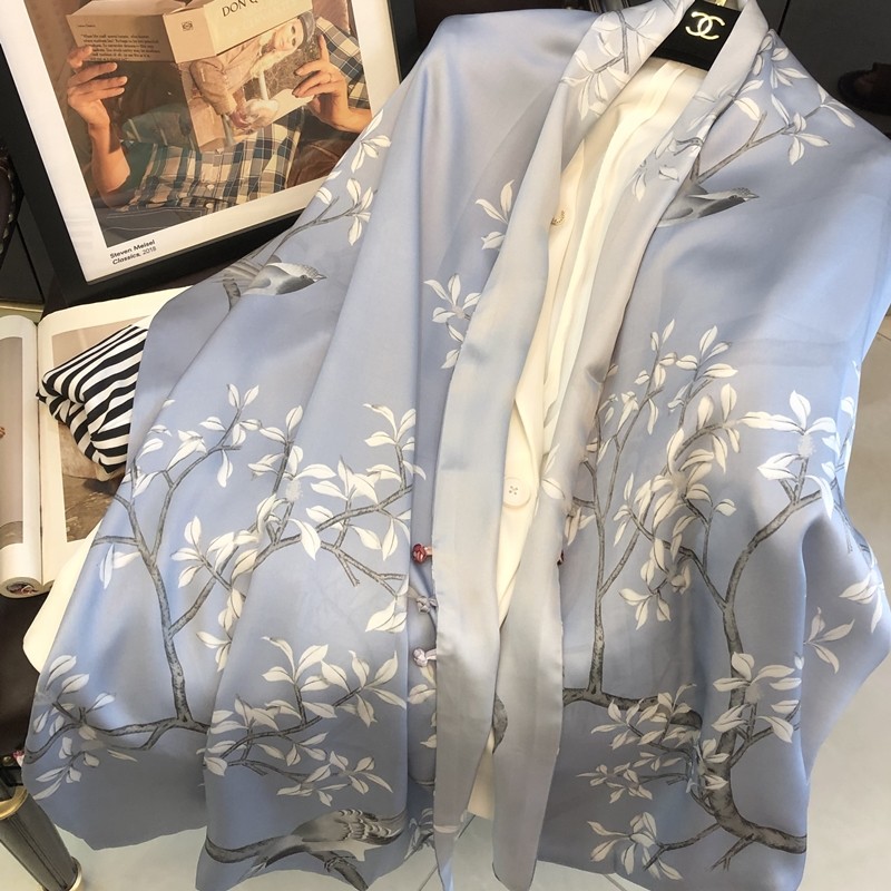 Intoxicant Pale Blue Classical Beauty Real Silk Scarlet Women Mulberry Silk Double Sided Disc Buckle Shawl Festival Gift scarves
