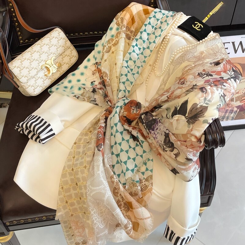Autumn Winter New Cashmere Scarf Woman Retro Flowers Soft Glutinous Ring Suede Slim print warm and large shawl