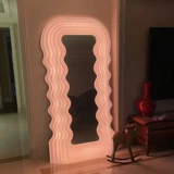 Мемфис волны полным -зеркало зеркала дома, дизайн, сеть красный розовый инопланетный свет, излучающий тестовый зеркал
