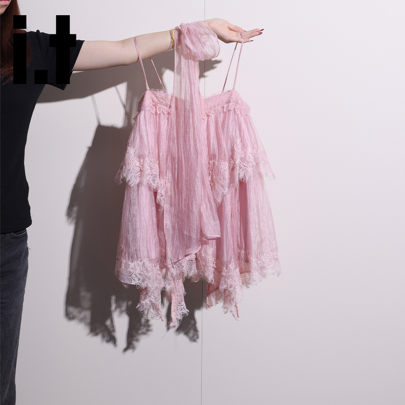 It:Chocoolate Vacation-Style Pink Lace Patchwork Camisole for Women with a Unique Irregular Design and a Pure and Alluring Look It:Chocoolate Vacation-Style Pink Lace Patchwork Camisole for Women with a Unique Irregular Design and a Pure and Alluring Look