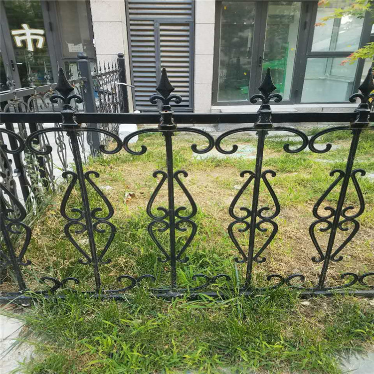 Hunan Yueyang manufacturers cast iron fence art wall Ductile iron railing fence courtyard villa fence