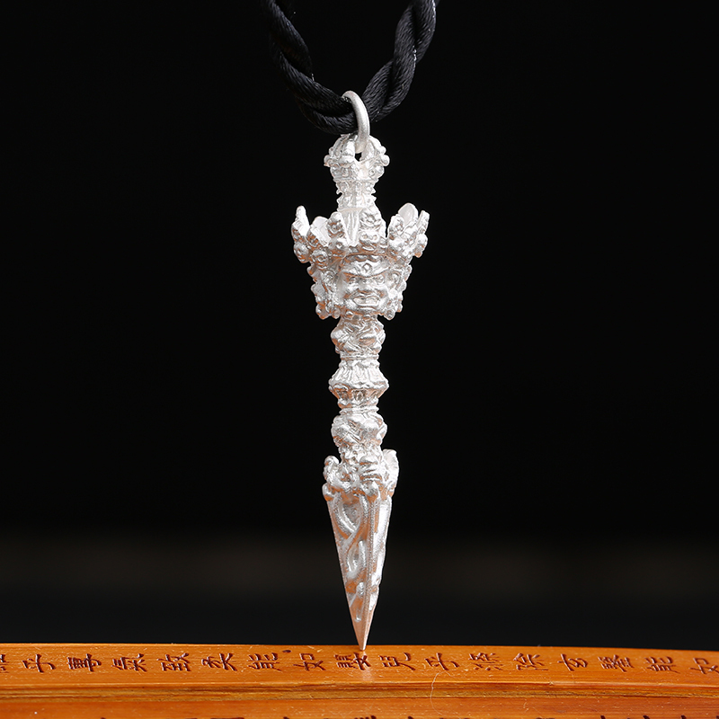 Factory In-Stock Solid S999 Pure Silver Vajra Pendant Three-Sided Purbah Vajra Keychain Pendant with String Included Factory In-Stock Solid S999 Pure Silver Vajra Pendant Three-Sided Purbah Vajra Keychain Pendant with String Included