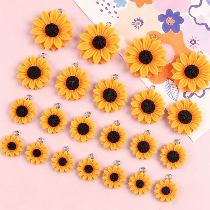 Resin Accessories Flower Sunflower with Horn-Shaped Nails DIY Keychain Necklace Pendant Handmade Jewelry Decoration Materials Resin Accessories Flower Sunflower with Horn-Shaped Nails DIY Keychain Necklace Pendant Handmade Jewelry Decoration Materials