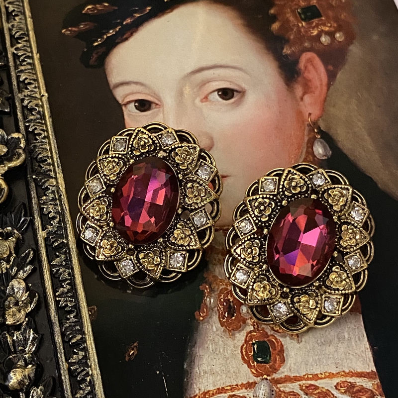 Second-Hand Vintage Retro Palace-Style Purple Rhinestone Earrings Rose Red Ear Studs 811