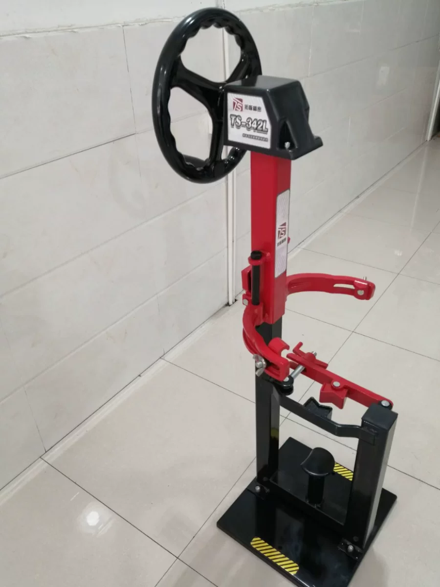 Shock absorber, shock-absorbing constructor