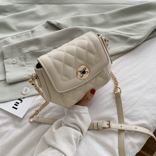 Небольшая сумка, сумка через плечо, модная сумка на одно плечо, универсальная цепь, коллекция 2021, популярно в интернете, на цепочке