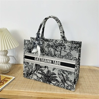 Большой черный шелковый шарф без жемчуга