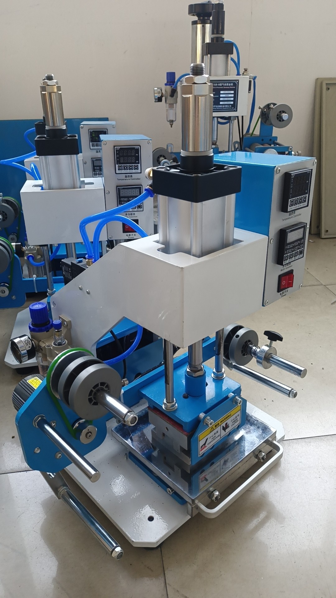 Горячая штемпелюя машина/пресс-машина None Logo