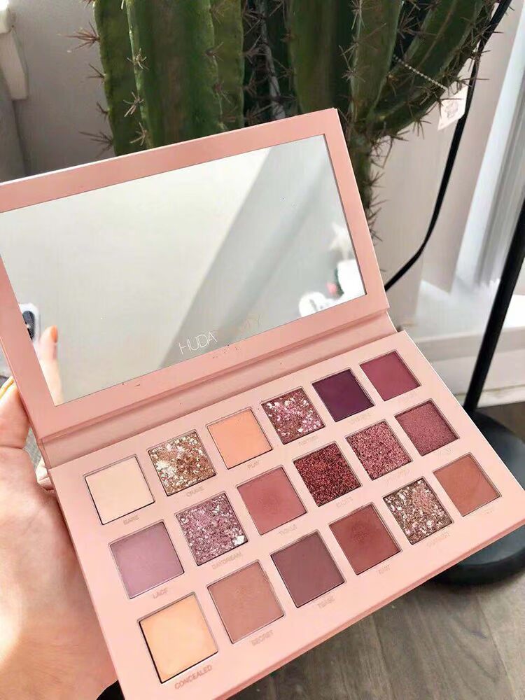 Đức huda vẻ đẹp sa mạc tăng 18 màu nude mắt bóng món ăn cổ tích rung siêu lửa - Bóng mắt bảng phấn mắt 3ce