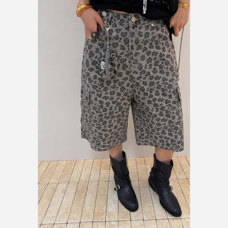 4.23/“Leopard Print Fashion Statement” 100% Cotton Ultra-Thin Summer Street Fashion Pocket Workwear Leopard Print Shorts