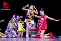 The 8th Xiaohe style dance We also have a home dance performance costume Green stage outfit Environmental performance costume