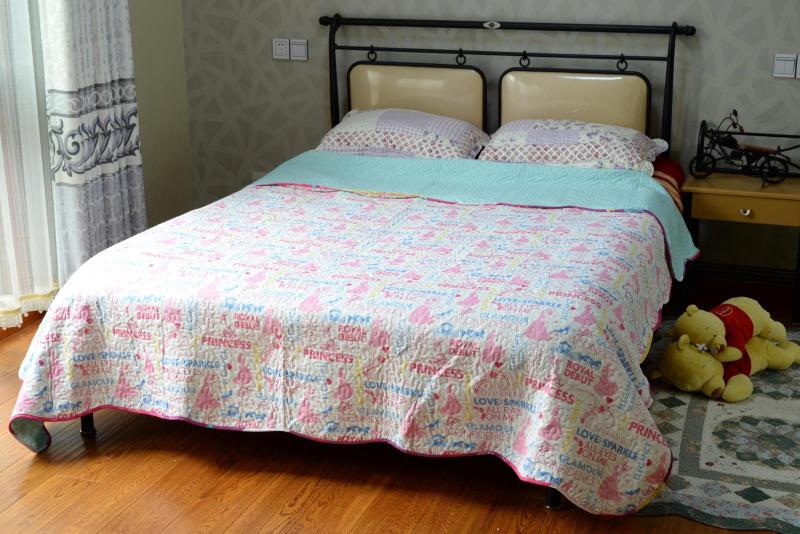 Ưu đãi đặc biệt cho chăn mùa thu và mùa đông là vải cotton polyester điều hòa đôi là mùa hè mát mẻ bởi nệm có thể giặt ga trải giường 炕 đệm lót bộ ga giường cao cấp