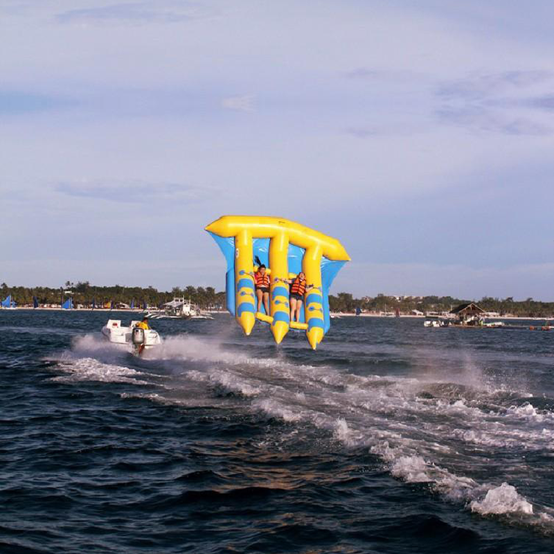 Thicken outdoor surf drag and drag inflatable water flying fish Devil Ufo rotating gyroscope sofa Disco ship props