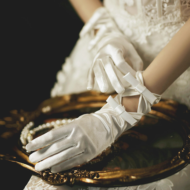 Satin Gloves Retro Bridal Wedding Wedding Dresses Hosting Gloves Photo Gallery Photography Styling photo Props Short