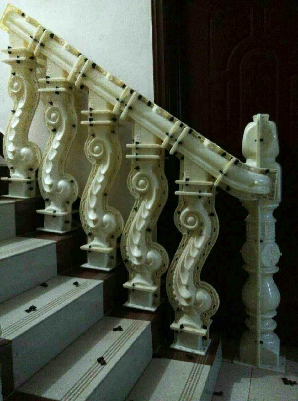 ABS plastic steel cement European Roman column mold cast-in-place staircase handrail guardrail vase column formwork manufacturers direct sales