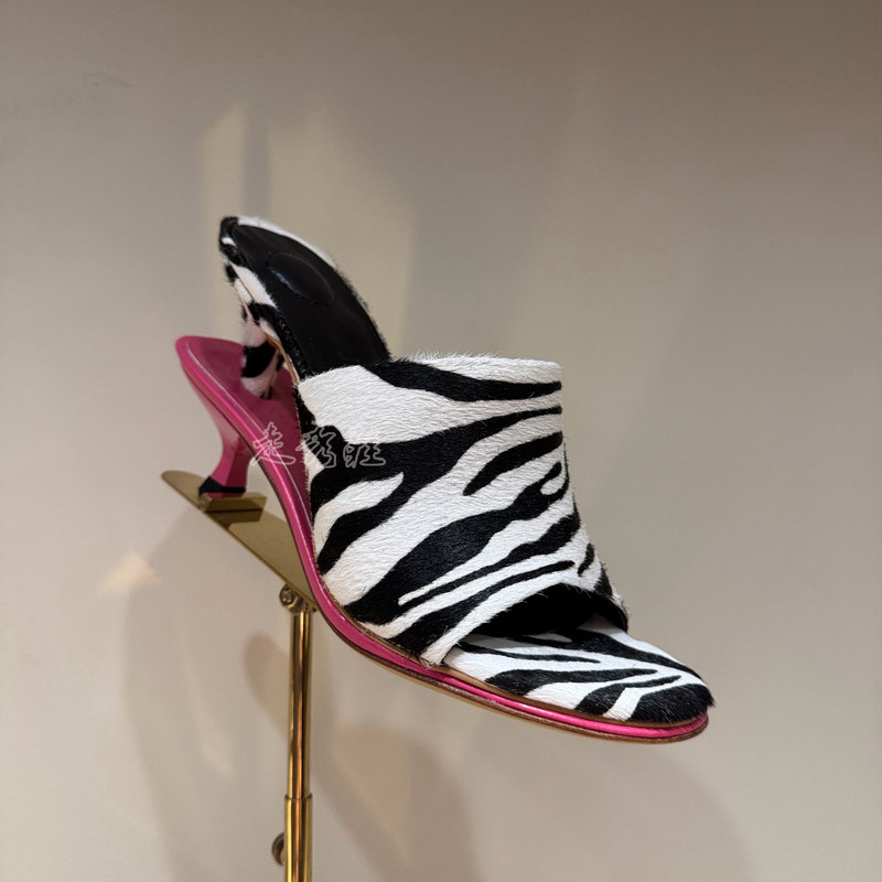 Runway Shoes 2025 New Model Round Toe Open Toe Unique Foreign Trade High-End European and American Style ins Same Style Double-Layer Irregular Heel Slippers