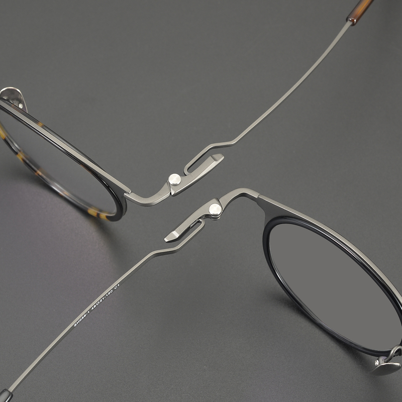 Japanese Craftsmanship, Lightweight Ultra-Light Pure Titanium Eyeglass Frames for Men and Women, Round Thin Frame Myopia Glasses Frame for Large and Wide Faces