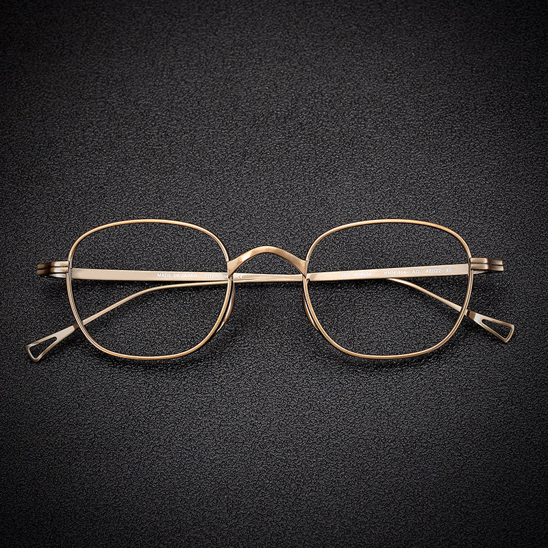 All titanium design box Japanese hand - made bronze casual glasses male face frame pure titanium is strong and ultra - light