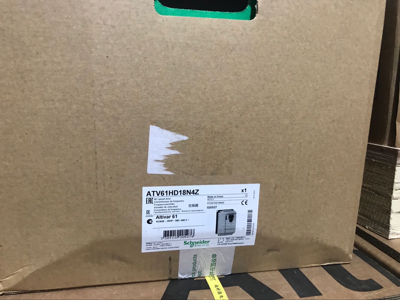 Schneider converter ATV61HD18N4Z 3P 380~480V Simple panel EMC new original