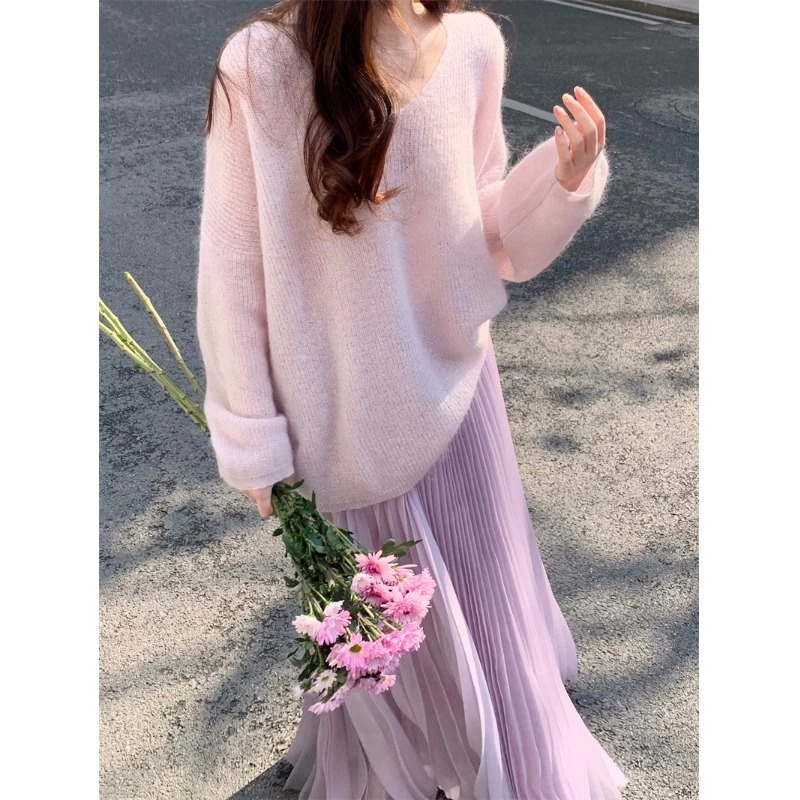 優しいスタイルのピンクのモヘアVネック長袖セーター、2025年初春のレディース、新しいレイジースタイルの薄手セーター