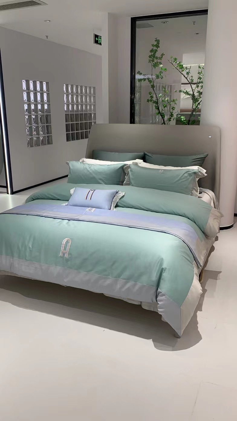 High-end leaky long-staple cotton four-piece set 220x240