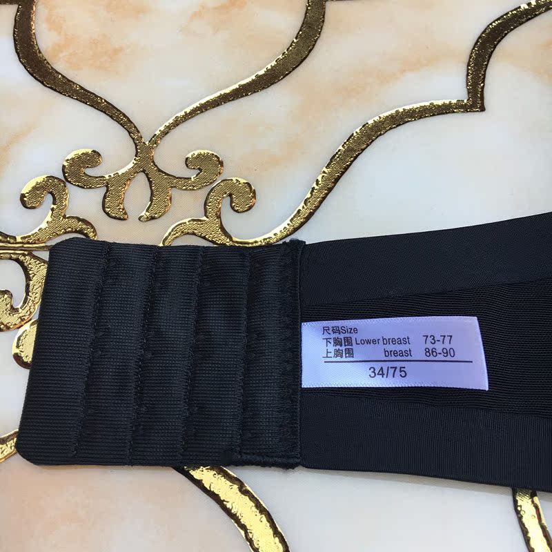 Đồ lót cưới quây, không trơn, ngực nhỏ, cúp dày, tụ tập, màu đỏ, đám cưới, áo ngực vô hình, không bị mất áo lót thể thao 