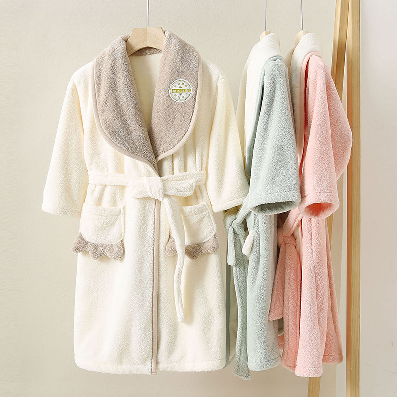 Korean children's nightgown absorbent and quick-drying autumn and winter big children's thickened warm bathrobe boys and girls cartoon bathrobe