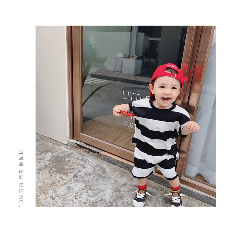 Quần áo bé trai Tinky phù hợp với mùa hè 2019 mẫu thời trang sọc ngắn tay áo thun quần bé hai dây nhỏ - Phù hợp với trẻ em quần áo trẻ em mùa thu đông