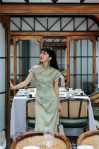 Yellow pussy original Nara Good Mountain Wind spring small deer printed satin retro student lace qipao lace