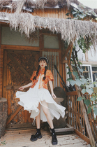 Yellow pussy original butterfly with bickering Heavy work jacquard cute shirt design sense asymmetrical hanger with skirt