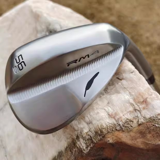 ゴルフクラブ FOURTEEN スモールフェザー RM4 チッピングサンドロッドアングルウェッジ 軟鉄鍛造 強バックスピン