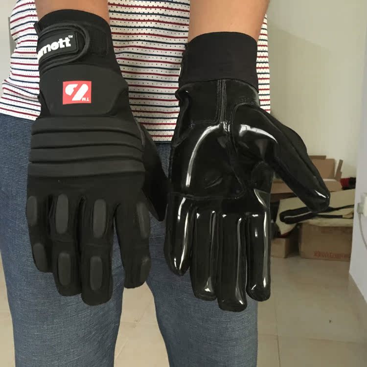 Găng tay bóng đá thiết bị bảo vệ trẻ em Mỹ nhựa bên ngoài Anh trực tuyến thanh niên trượt tuyết ngoài trời - bóng bầu dục găng tay bóng bầu dục