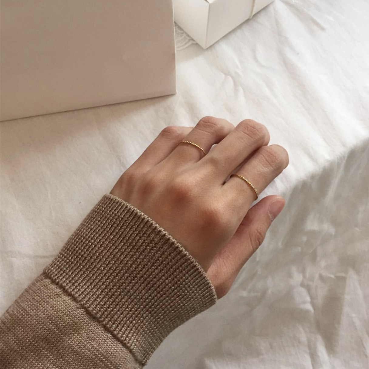 Không phai nền rất tốt. Hoa Kỳ 14K vòng đuôi vàng chồng vòng đeo nhẫn mặc hoang dã với đoạn mới nhẫn trọn nam vàng 18k