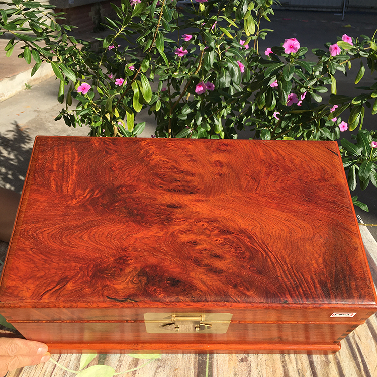Red rosewood tumor scar tree tumor jewelry box slightly concave rosewood storage box tree tumor mahogany box text play box jewelry box