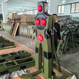 Windmühlen-ziel-trainingspuppe, hack-attrappe, gras, humanoider haufen, silikon, attentatssimulator, reifenziel