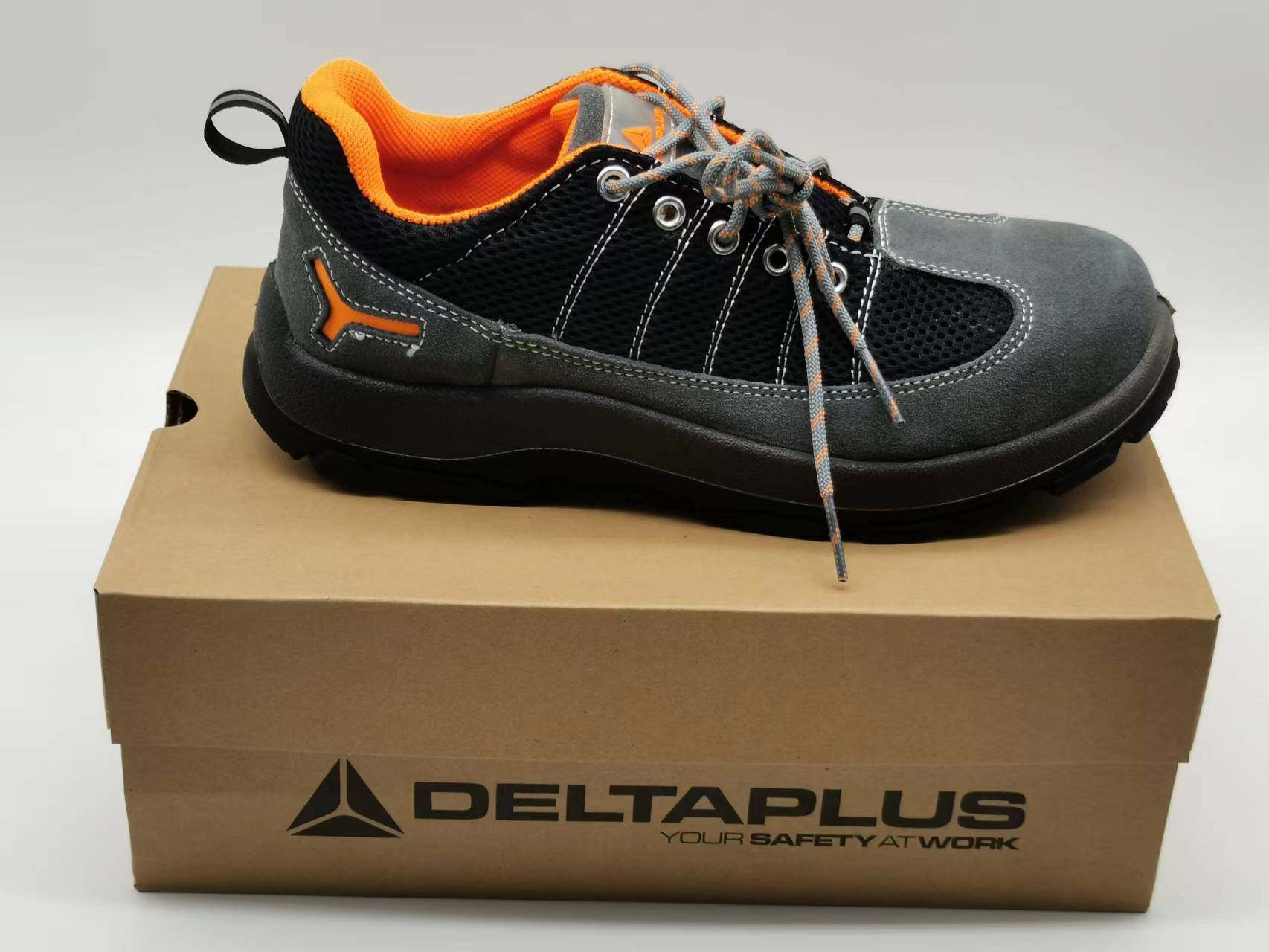 Delta Lao shoes 301232 anti - smashing anti - stimulation anti - static LA anti - slip SRC safety shoes breathable four seasons