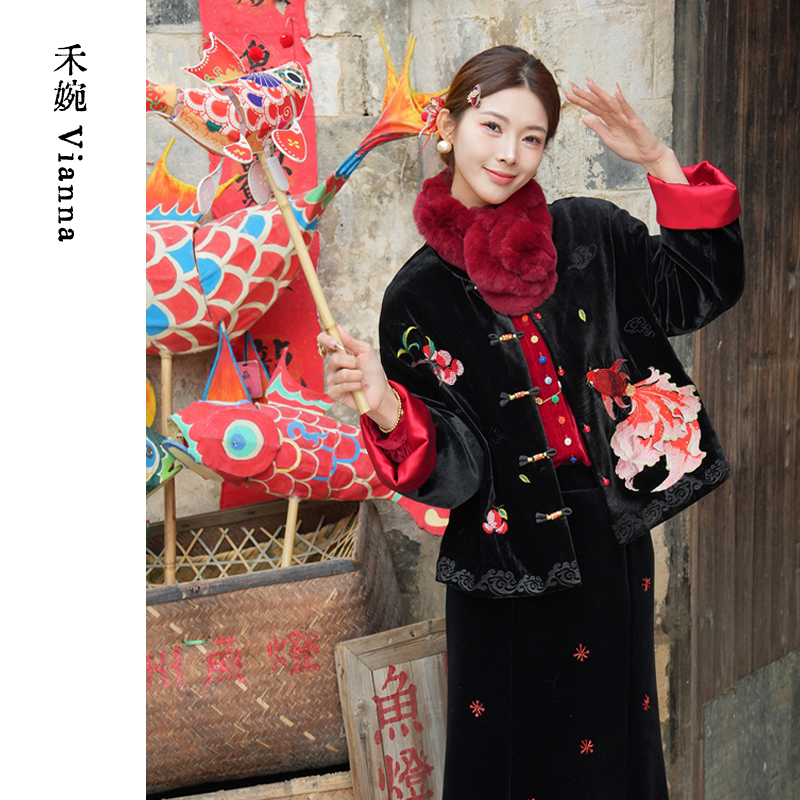 He Wan【Carp Leaping over the Dragon Gate】New Chinese-Style Velvet Cotton Jacket for Women 2026 Autumn and Winter Rayon Koi Embroidery Coat