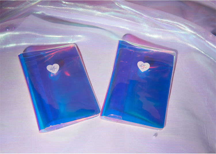 Tại chỗ xu hướng thời trang laser đầy màu sắc trong suốt hộ chiếu ngắn tay cầm tay du lịch hộ chiếu bộ nữ gói tài liệu vỏ bọc hộ chiếu dễ thương
