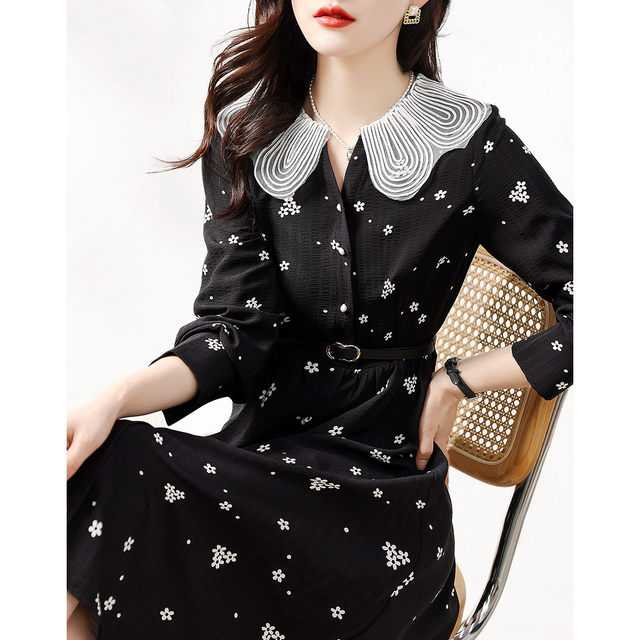 The counter withdraws the cabinet and cuts the label big brand Yudan original single export women's clothing French print waist slimming temperament dress autumn