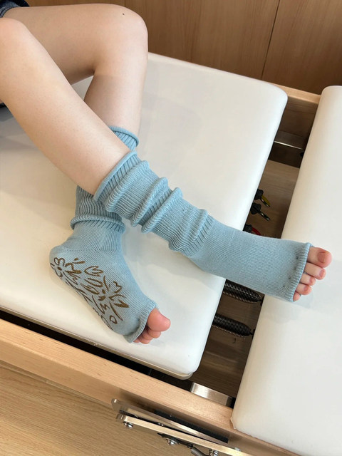 Yoga Socks, Non-Slip Summer Five-Toe Socks, Sports Dance Pilates Long Socks, Professional Fitness Socks, Stacked Calf Socks