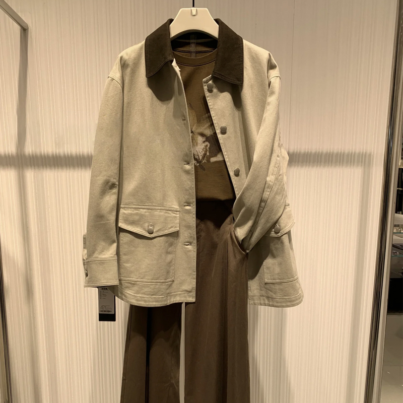 Retro Color-Blocked Lapel Workwear Short Jacket for Women, 2026 Spring New Style, Barn-Style Fashion Versatile Casual Straight-Cut Jacket