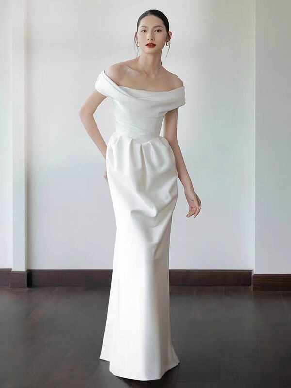French-Style White Off-The-Shoulder Satin Simple Wedding Dress for Engagement, Reception, Travel Photography, Toast, Evening Dress French-Style White Off-The-Shoulder Satin Simple Wedding Dress for Engagement, Reception, Travel Photography, Toast, Evening Dress