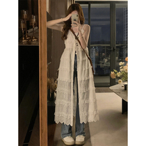 Famed Korean version hollowed-out lace harnais with dress 2024 spring and automne season design sens waist display slim mid-length dress