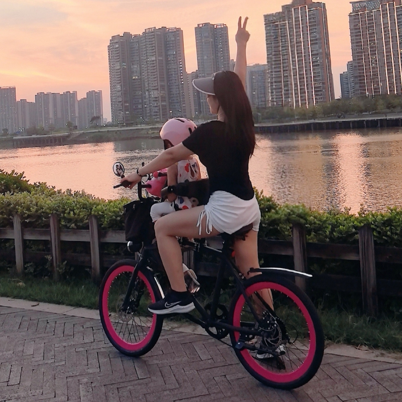 Parent-Child Commuting Bicycle 20inch 22inch Road Bike for Male and Female Students, Variable Speed Lightweight Bicycle for Moms to Take Their Children for a Walk Parent-Child Commuting Bicycle 20inch 22inch Road Bike for Male and Female Students, Variable Speed Lightweight Bicycle for Moms to Take Their Children for a Walk