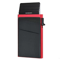 Красный картхолдер