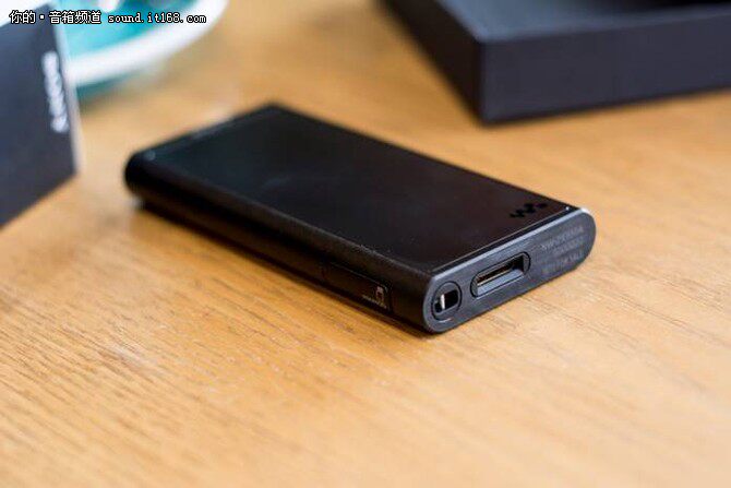 一把握住的小黑砖 索尼ZX300A体验