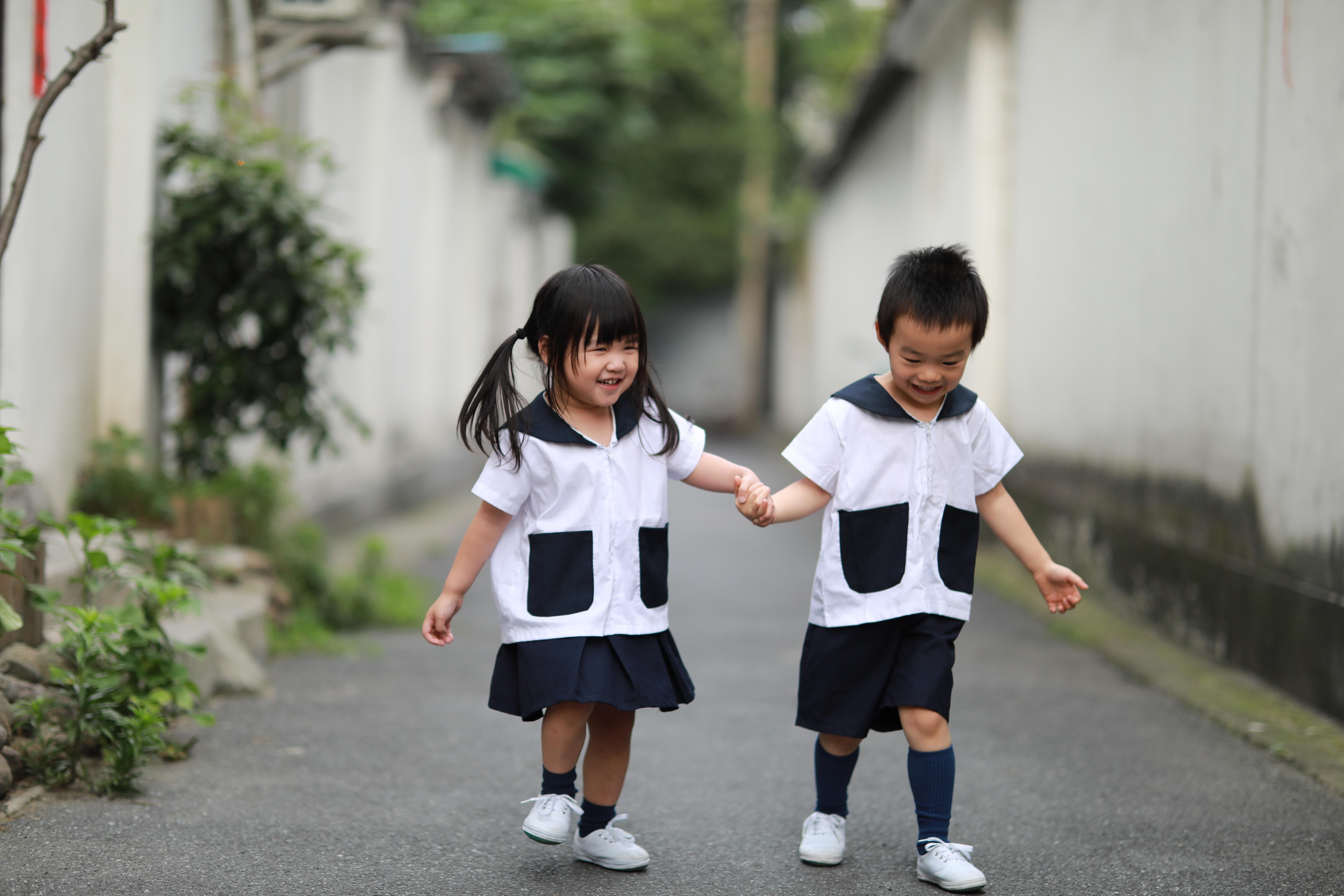 Boys and girls JK school uniforms summer uniforms Japan cute class uniforms kindergarten babies parents take graduation photos