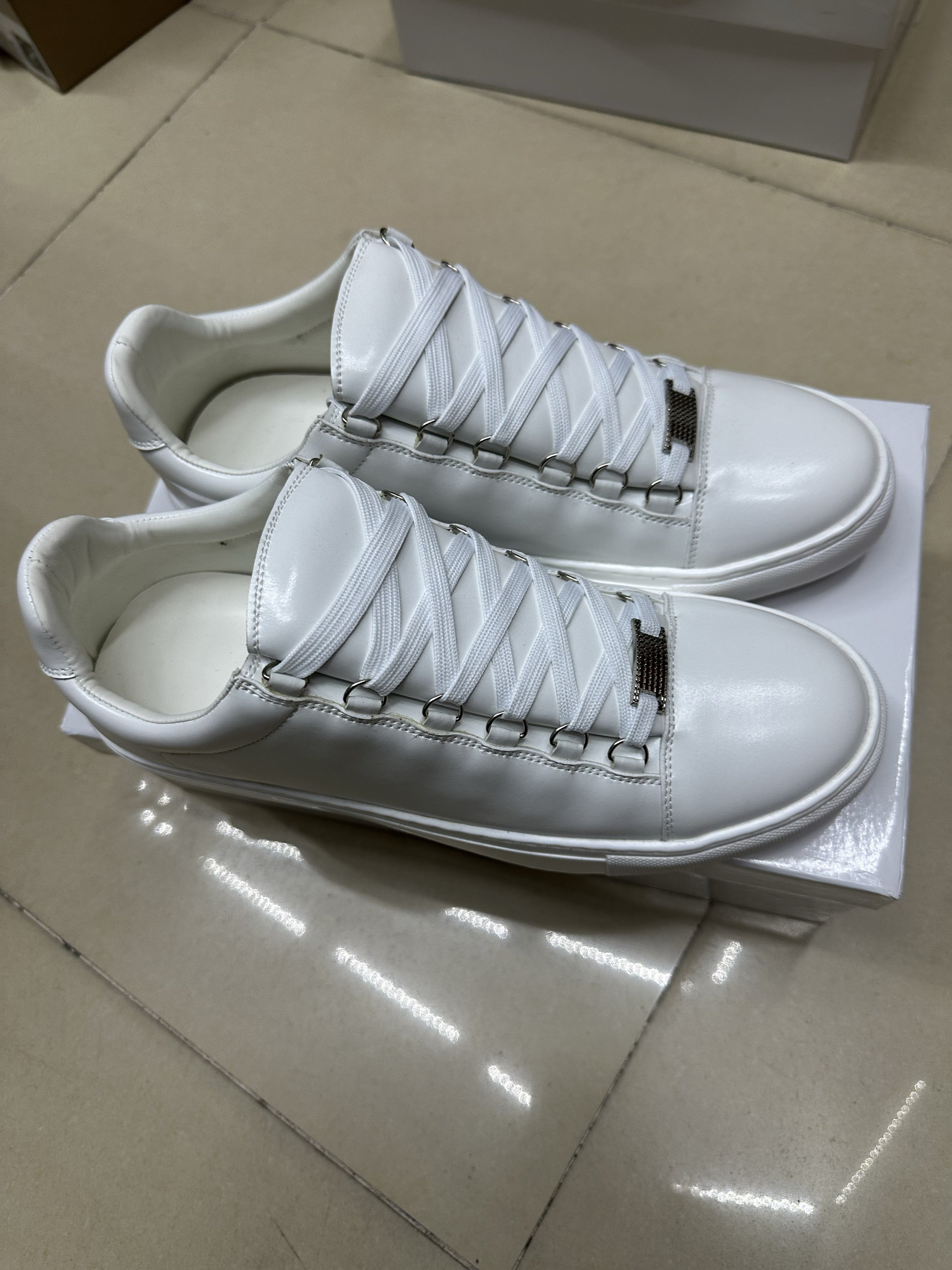 全真牛褶皮绑带低帮男鞋女鞋情侣款板鞋秋冬新款休闲时尚鞋红色鞋 2