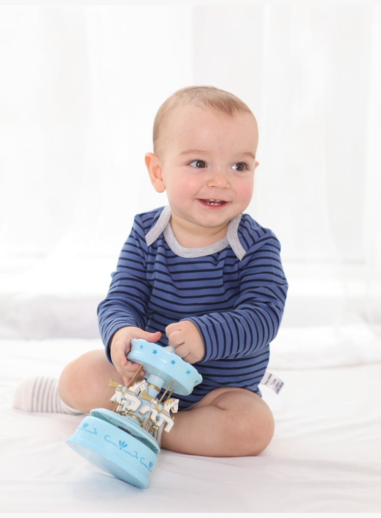 Nam bé túi rắm quần áo mùa xuân và mùa thu dài tay tam giác mũ jumpsuit mùa thu và mùa đông cơ sở nữ quần áo trẻ em bông thiết kế bụng quần áo trẻ sơ sinh thu đông